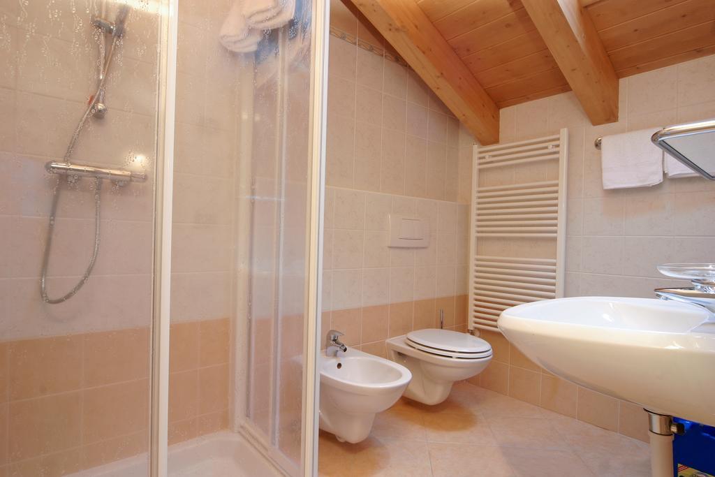 Chalet Li Baita Genny Livigno Camera foto